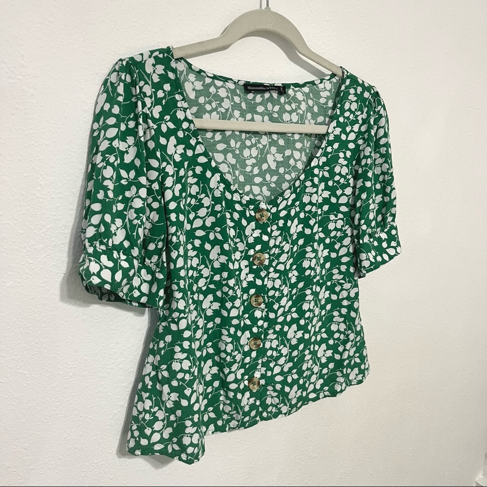 Abercrombie & Fitch Button Front Short Sleeve Flo… - image 1